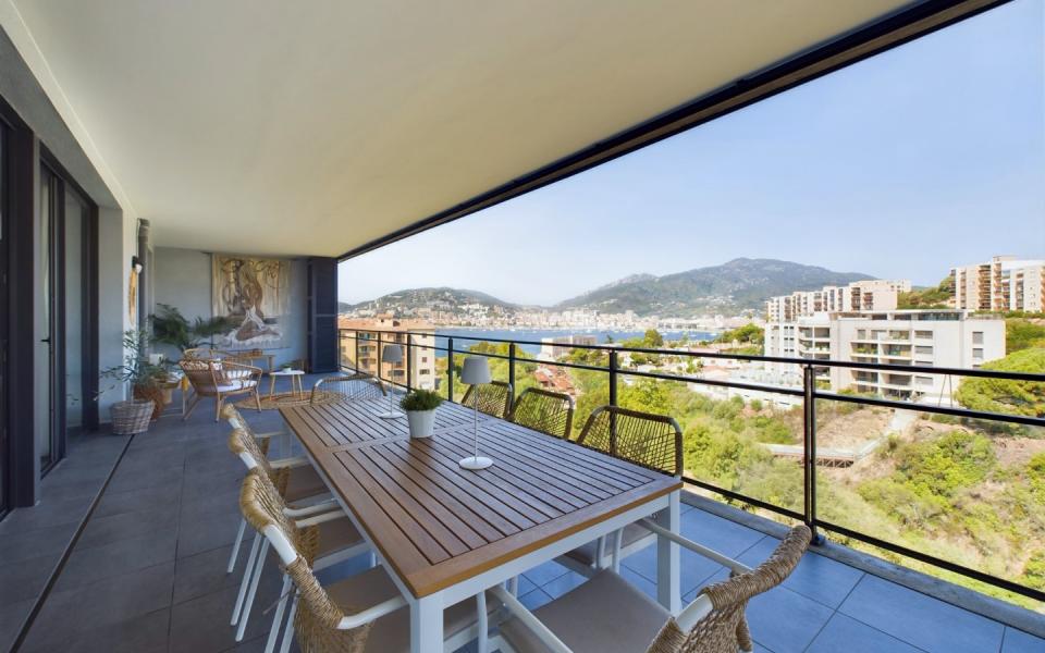 Appartement F4 de standing à vendre à Ajaccio - Aspretto