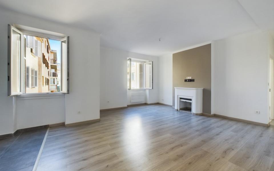 Vente appartement F2 rénové à Ajaccio - Rue de la Pietrina