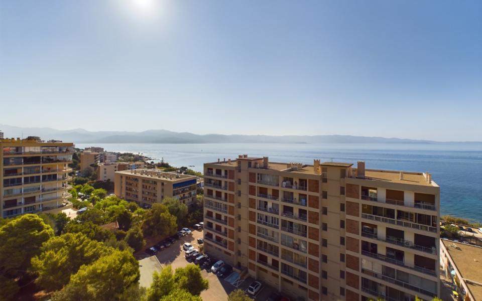 F3 vue mer à vendre à Ajaccio - Résidence Plein Soleil