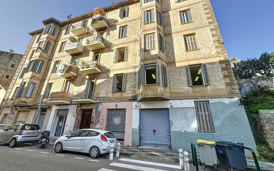 F4 à rénover à vendre à Ajaccio - Boulevard Maglioli