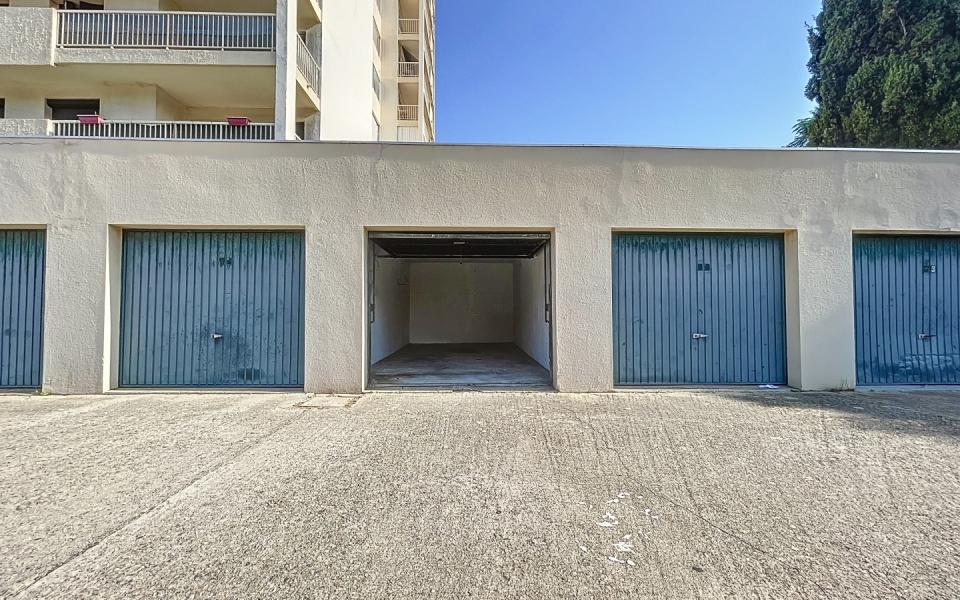 Garage à louer secteur Noël Franchini Ajaccio