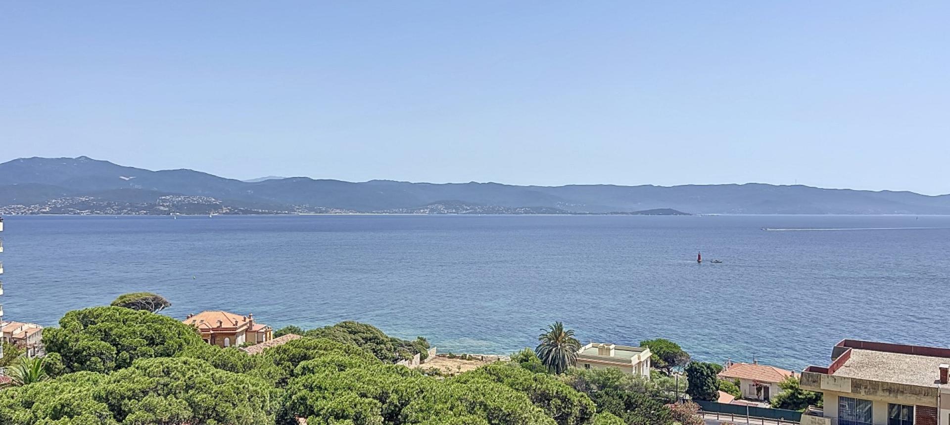 F2 meublé à louer Parc Impérial Sanguinaires à Ajaccio