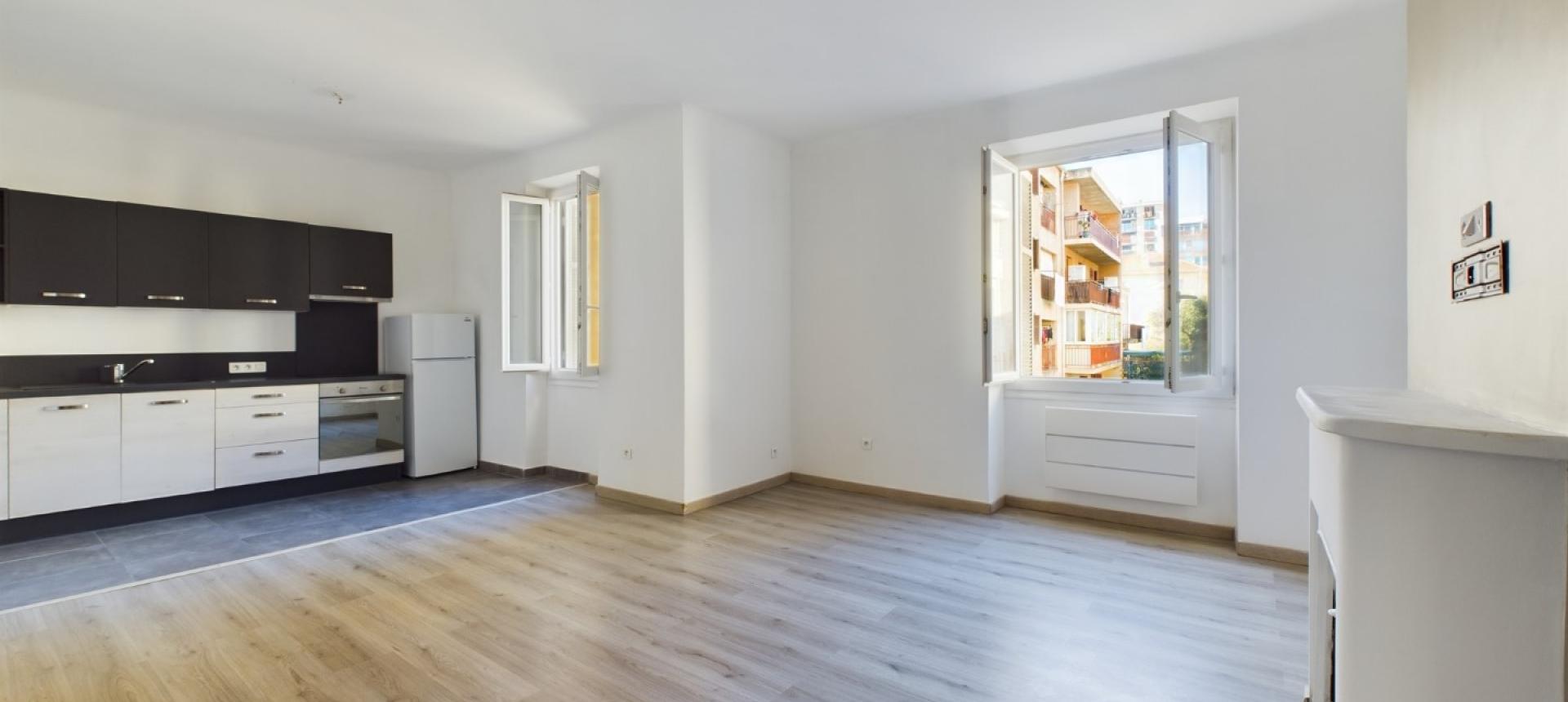 Vente appartement F2 rénové à Ajaccio - Rue de la Pietrina