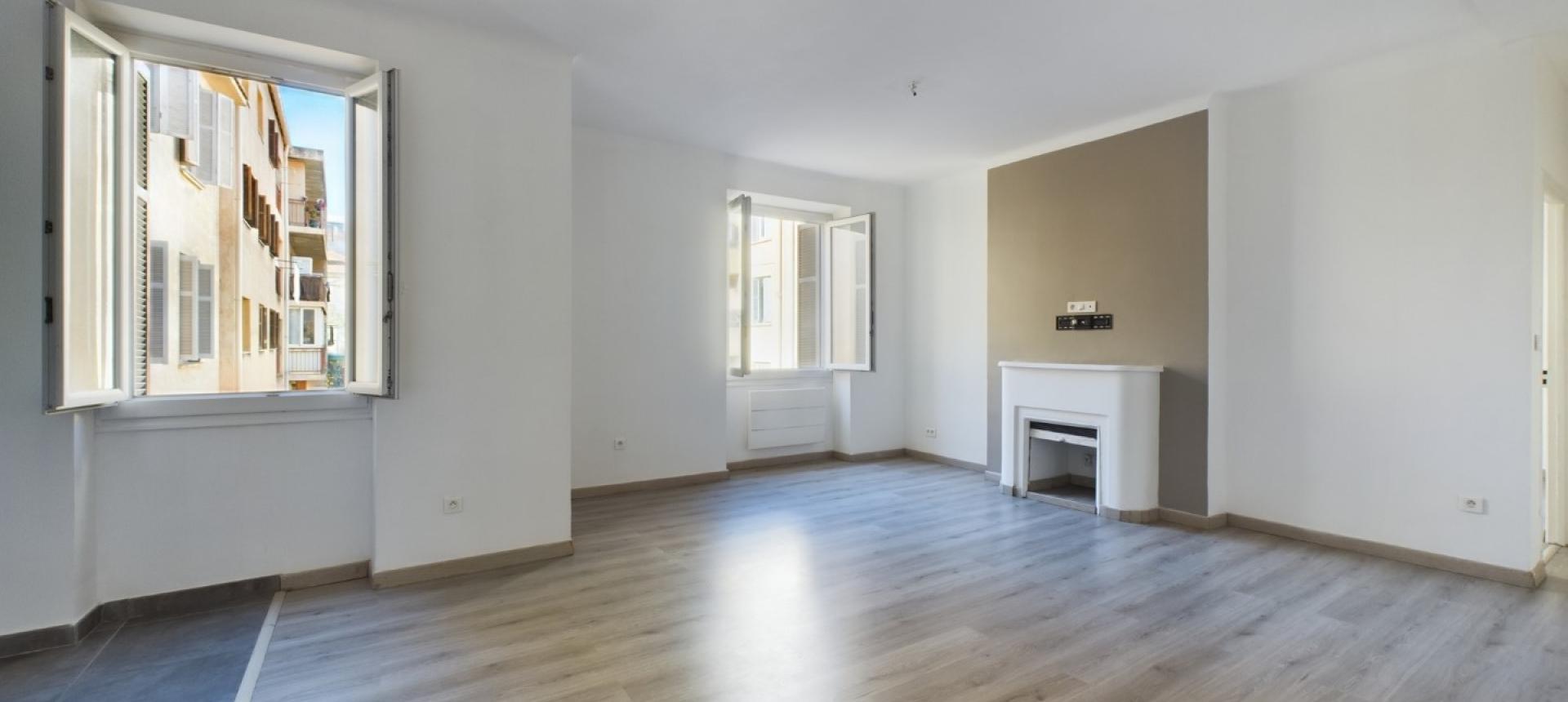 Vente appartement F2 rénové à Ajaccio - Rue de la Pietrina