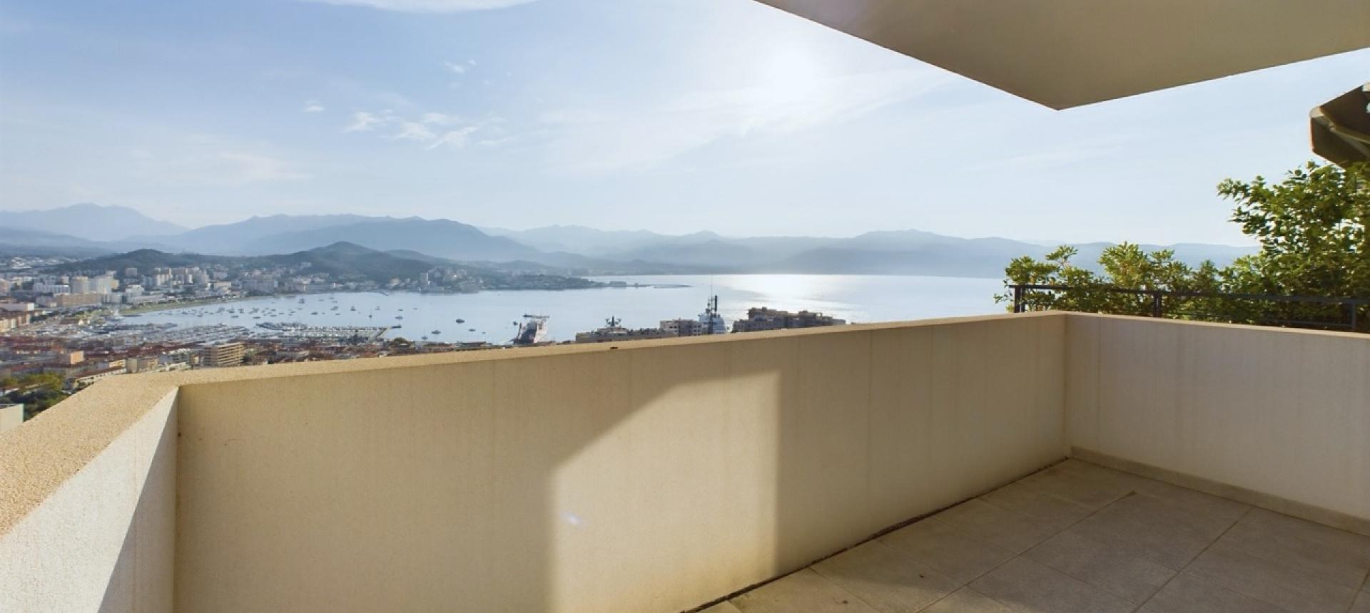 T2 vue mer à vendre à Ajaccio, les terrasses de Torretta