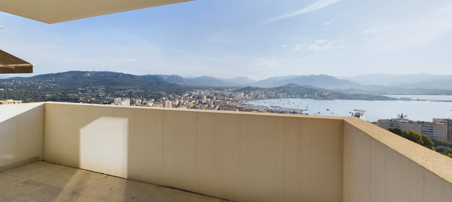 T2 vue mer à vendre à Ajaccio, les terrasses de Torretta