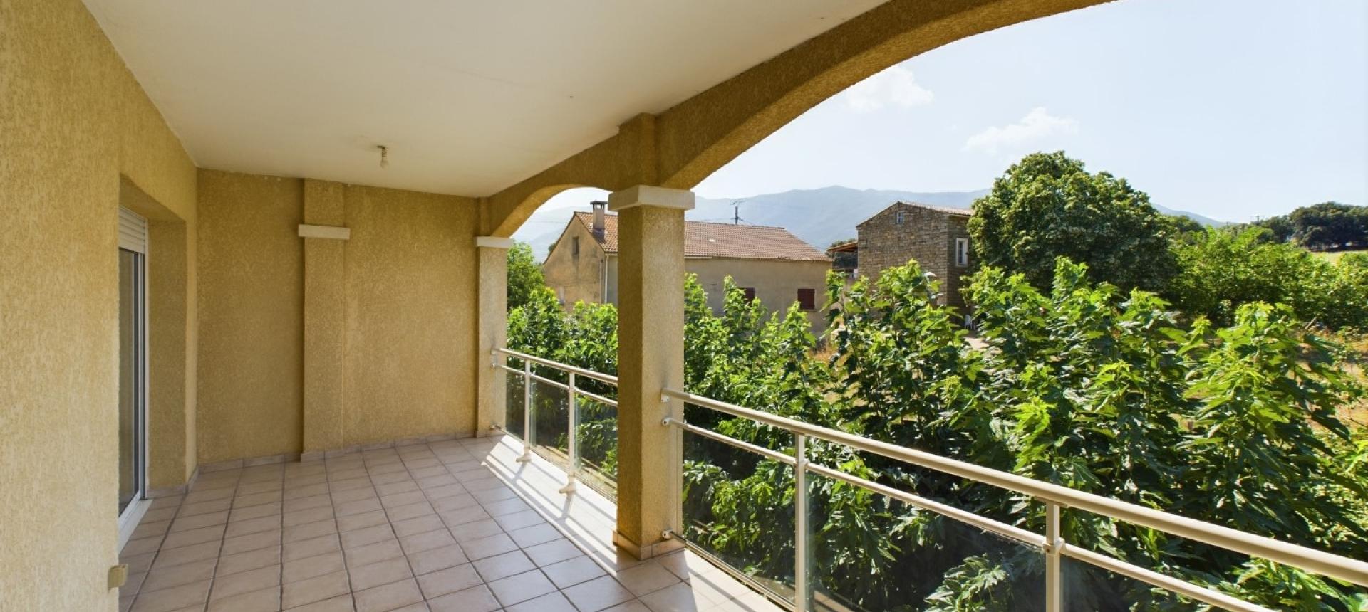 Appartement F2 à vendre près d'Ajaccio - Plaine de Peri