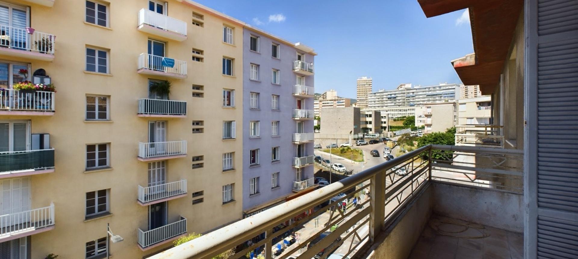 Appartement F3 à vendre à Ajaccio - Avenue président Kennedy