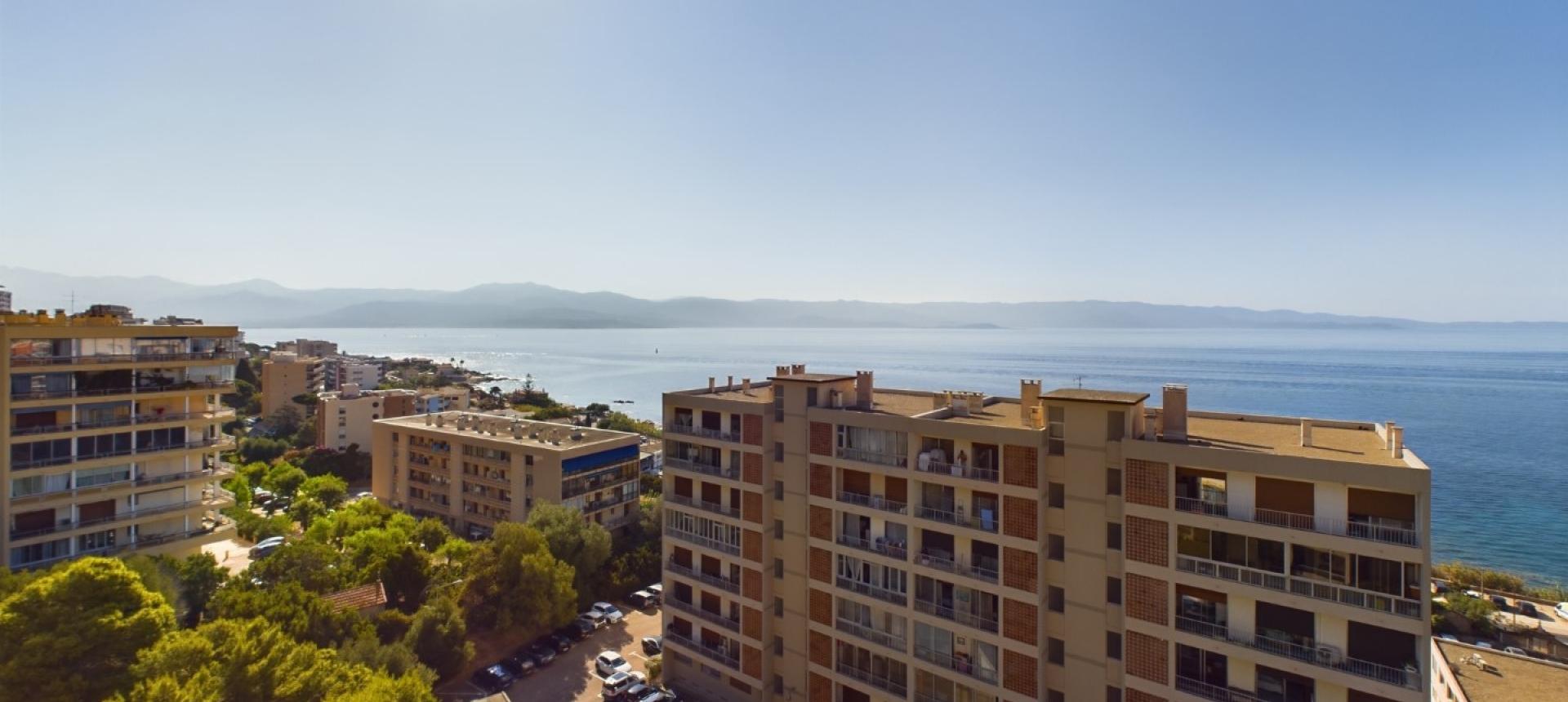 F3 vue mer à vendre à Ajaccio - Résidence Plein Soleil