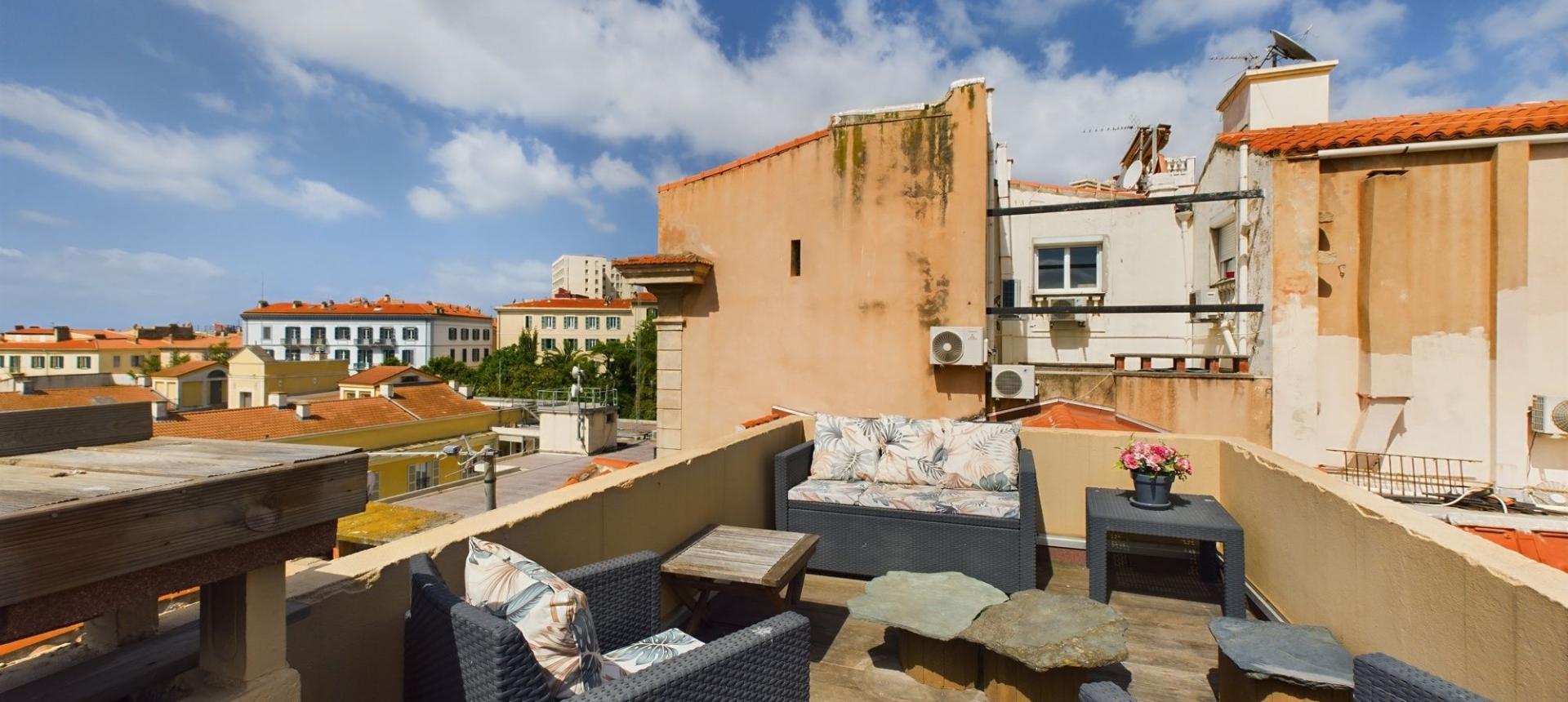 F4 toit terrasse à vendre Quartier de la préfecture Ajaccio