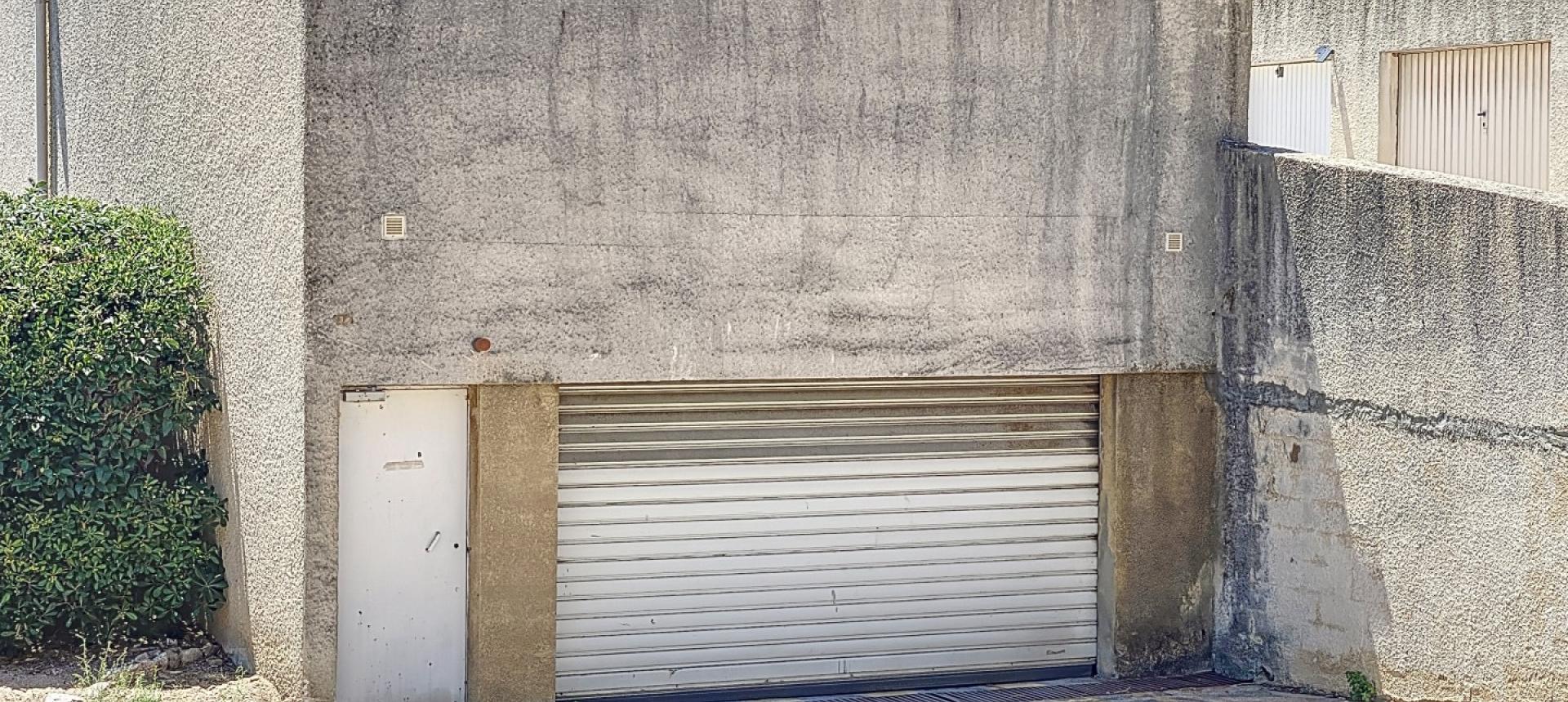 Box fermé à louer secteur Sanguinaires à Ajaccio