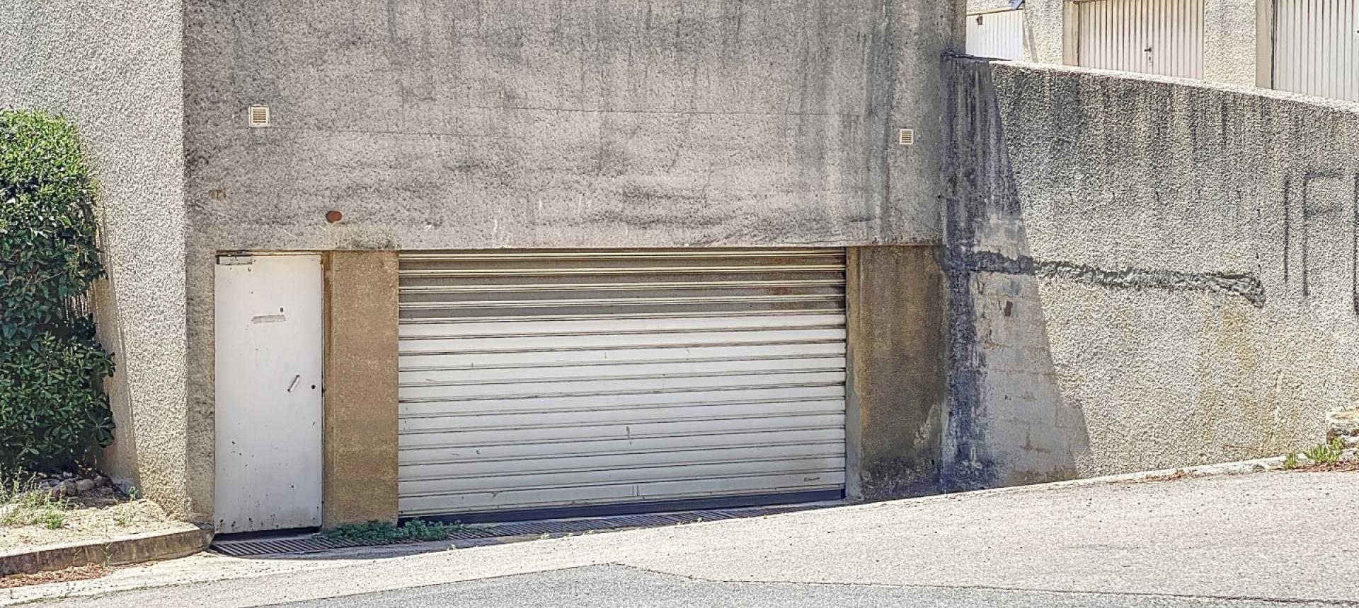 Box fermé à louer secteur Sanguinaires à Ajaccio