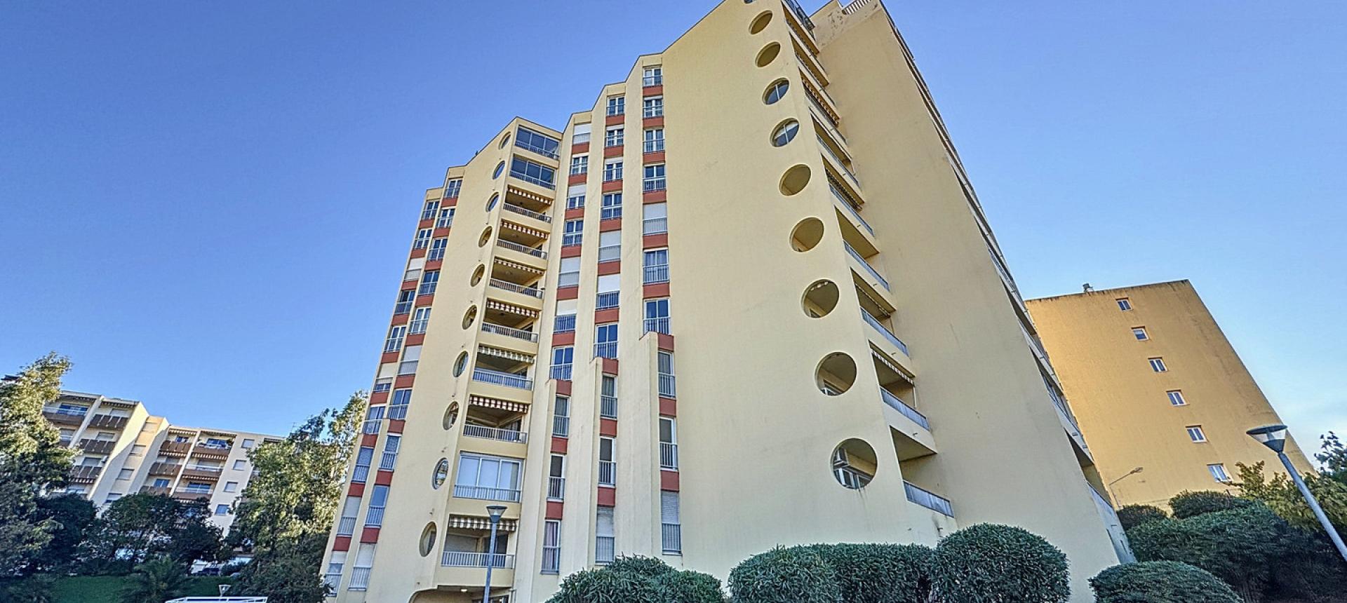 Appartement F4 à vendre à Ajaccio - Immeuble le Beau Site