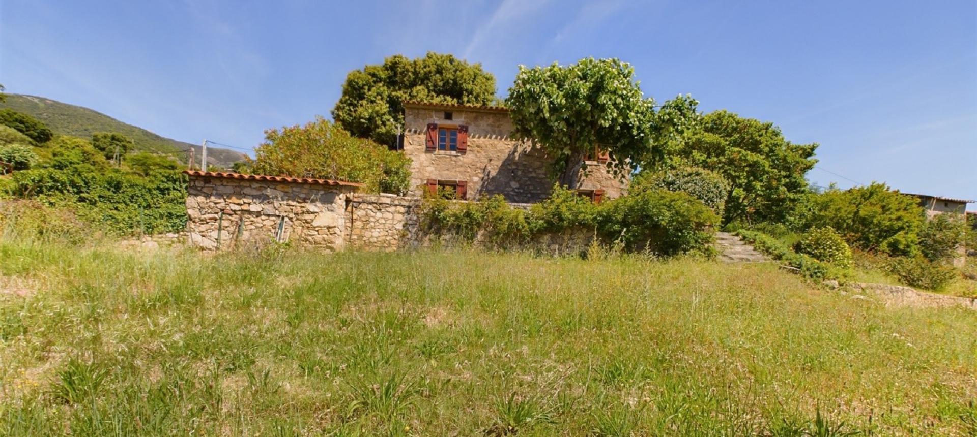 Maison en pierre à vendre à Tavaco près d'Ajaccio