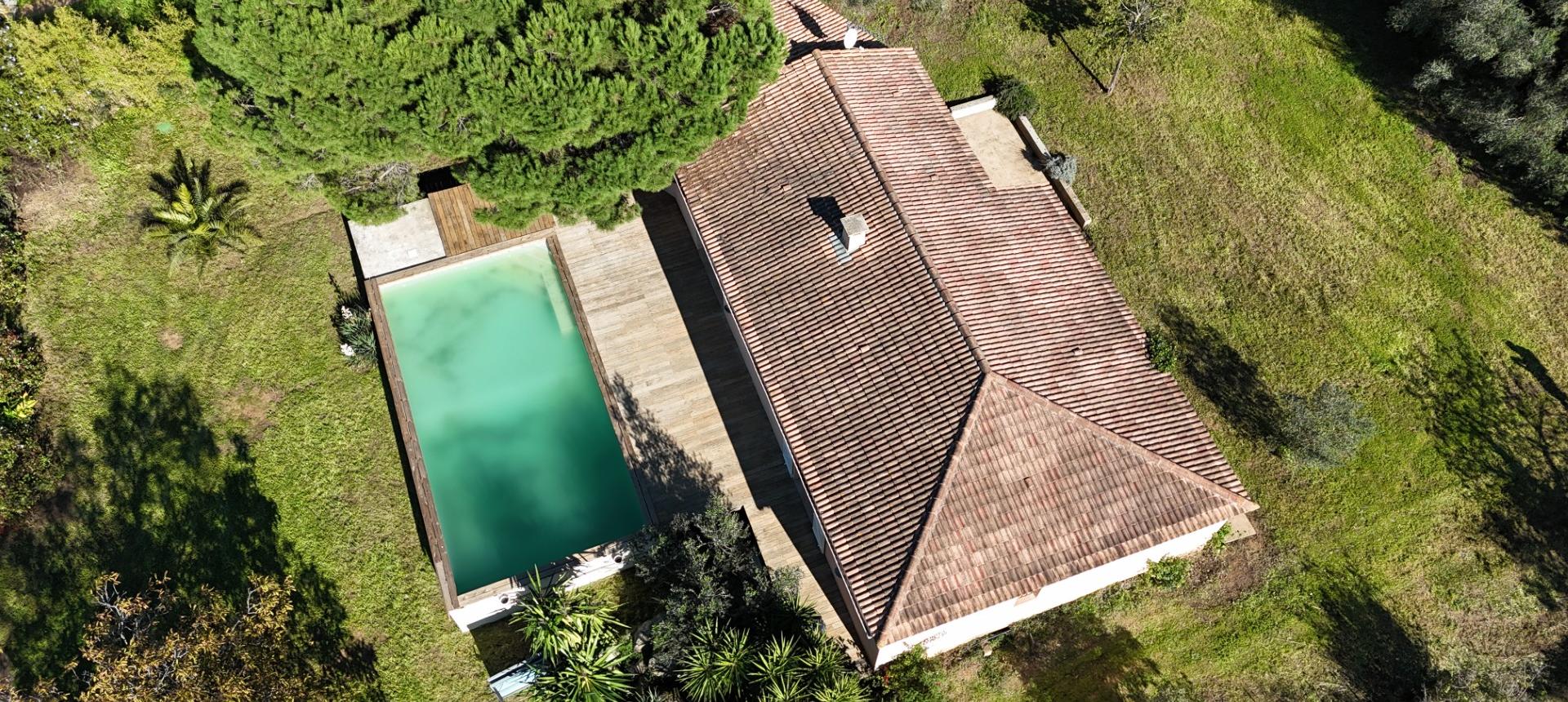 Maison F4 avec piscine à vendre à Afa - A Radica