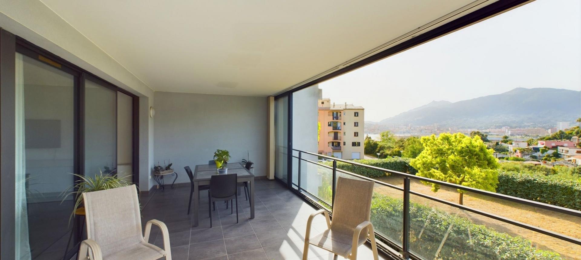 Vente F2 avec terrasse à Ajaccio - Secteur Aspretto