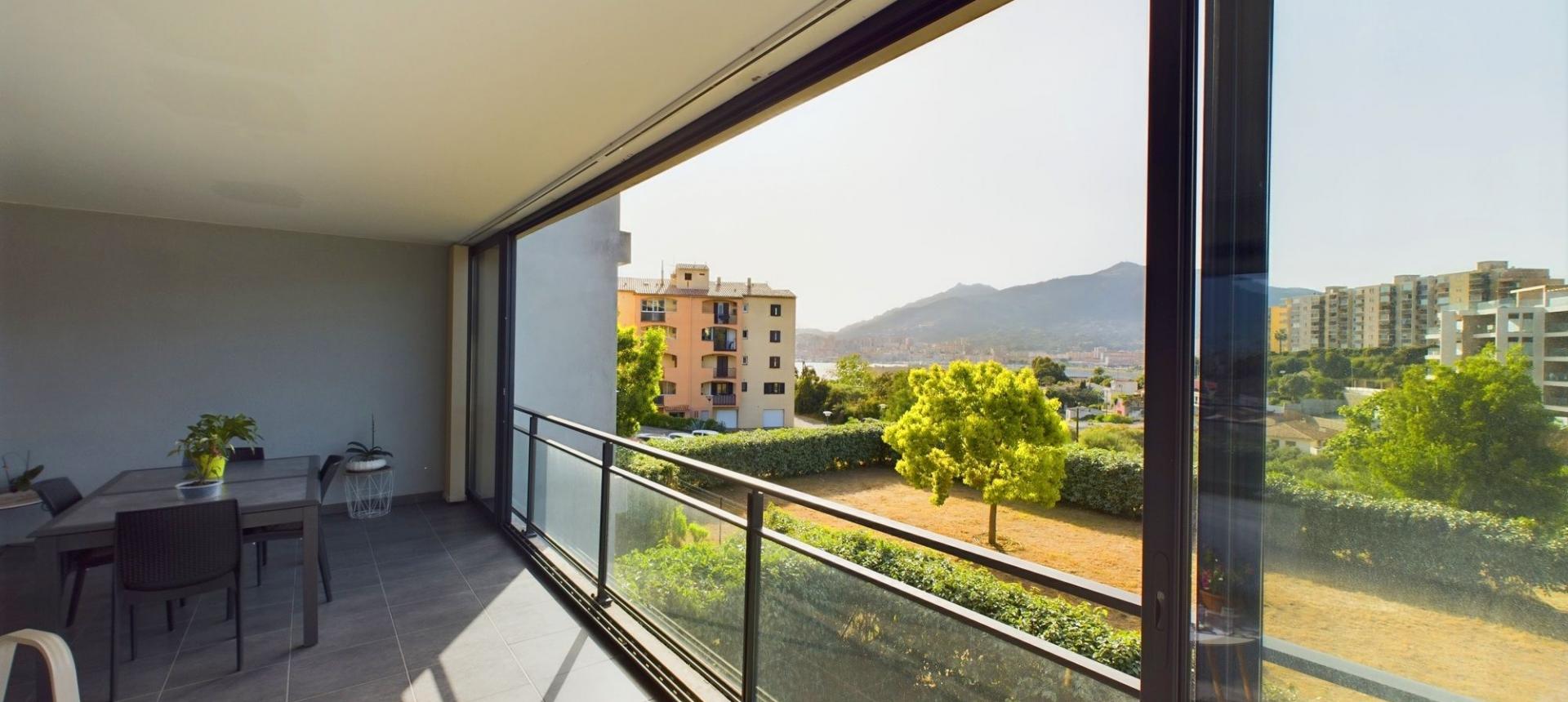 Vente F2 avec terrasse à Ajaccio - Secteur Aspretto