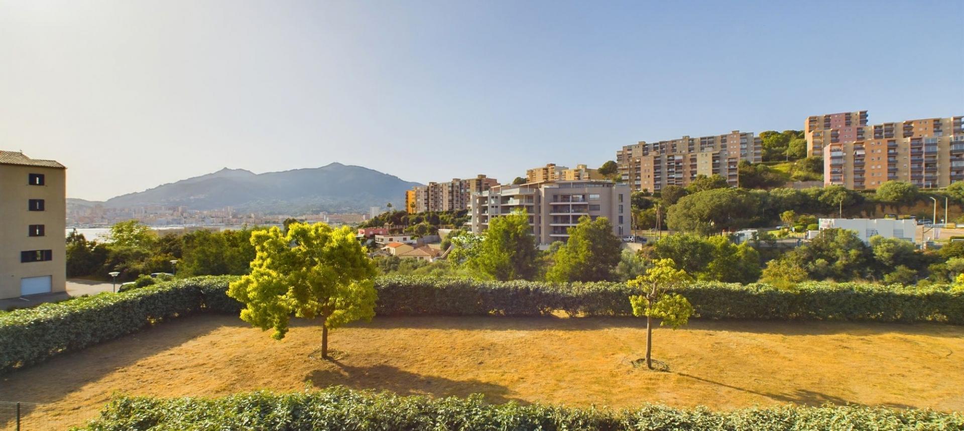 Vente F2 avec terrasse à Ajaccio - Secteur Aspretto