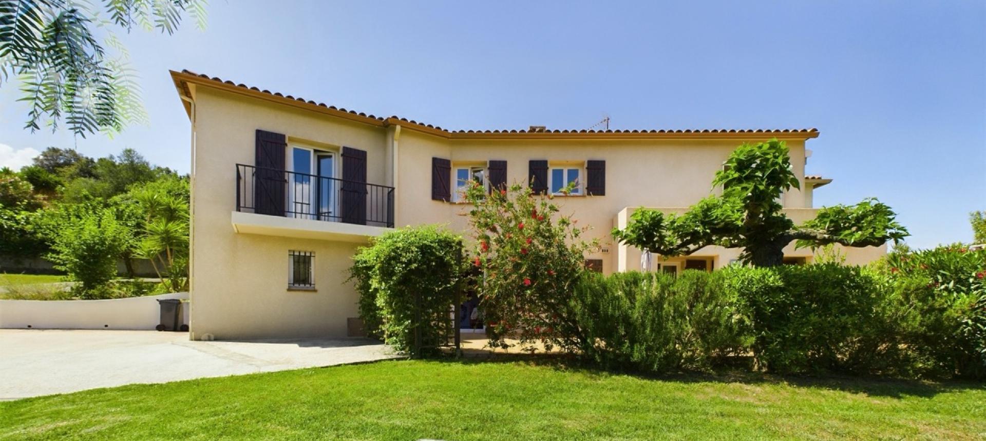 Maison F4 + F2 à vendre près d'Ajaccio à Bastelicaccia