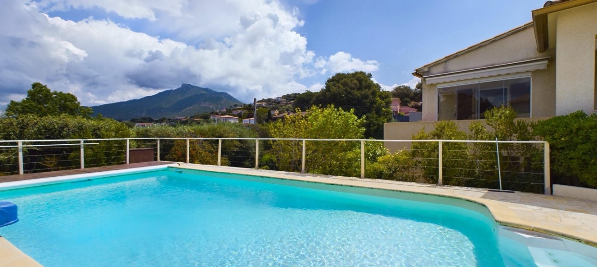 Maison F4 + F2 à vendre près d'Ajaccio à Bastelicaccia